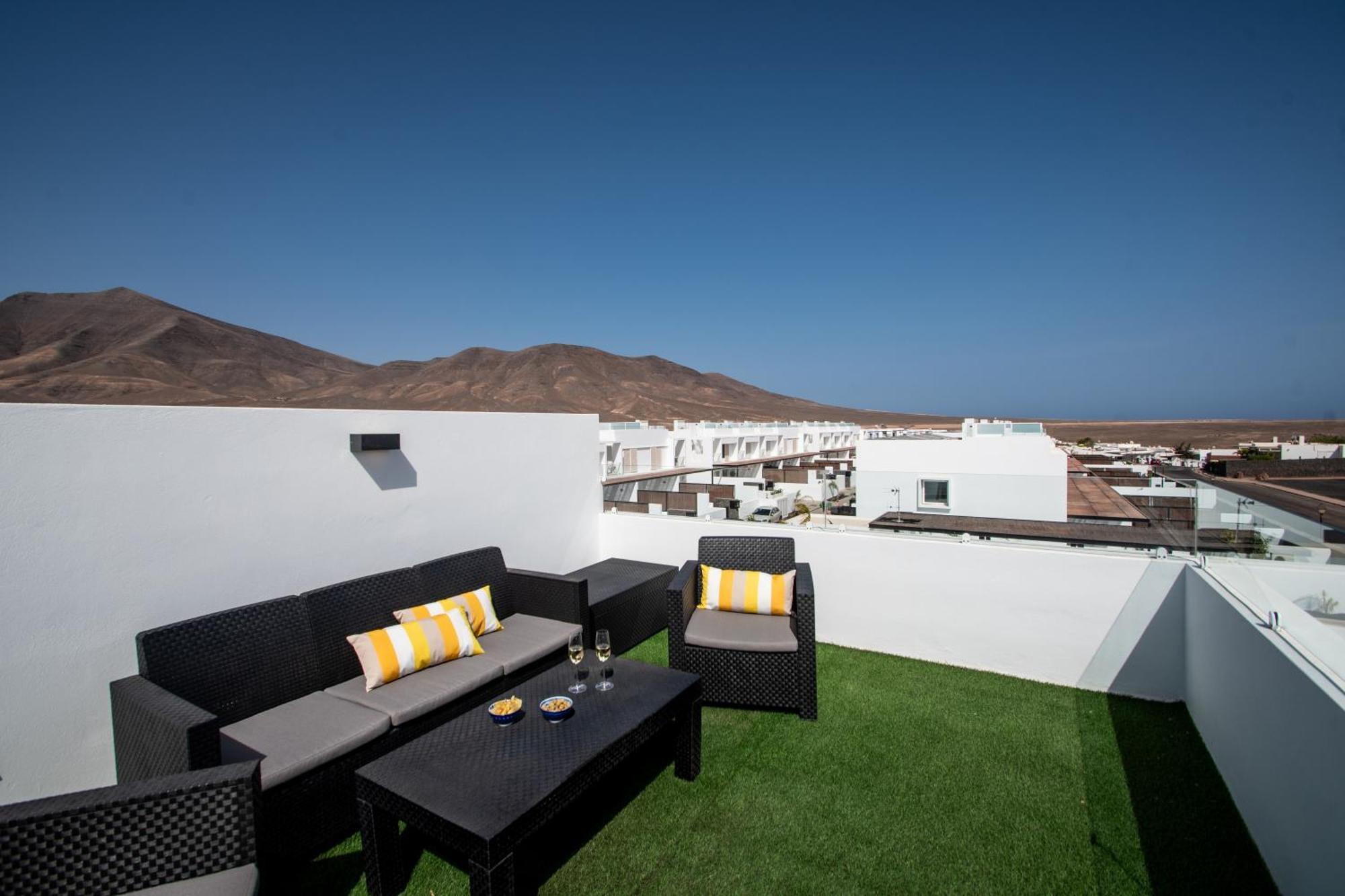 Serena Villa 38 - Heated Pool, Sea Views, Ac, High Speed Internet Playa Blanca  Exterior foto