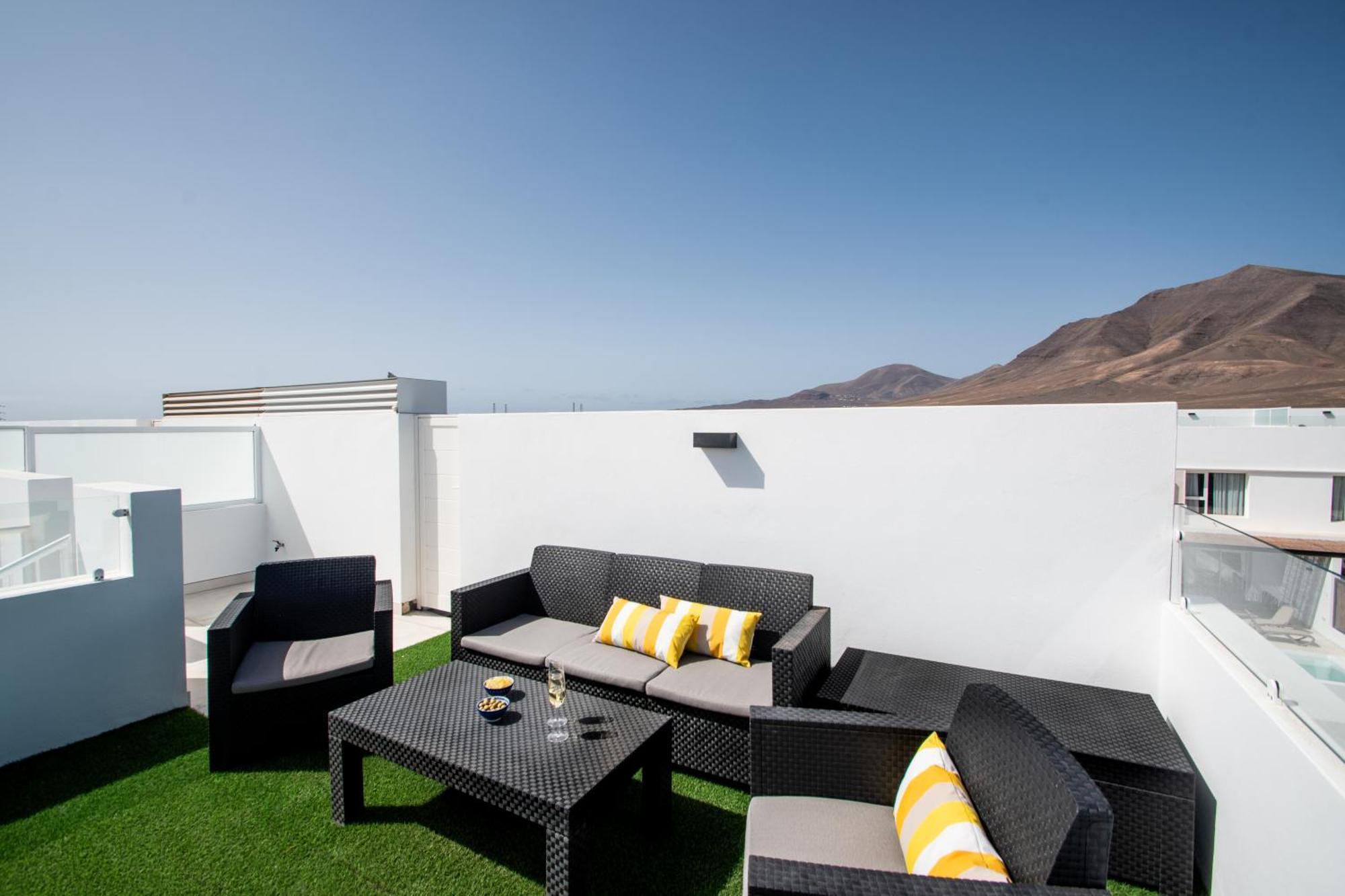 Serena Villa 38 - Heated Pool, Sea Views, Ac, High Speed Internet Playa Blanca  Exterior foto